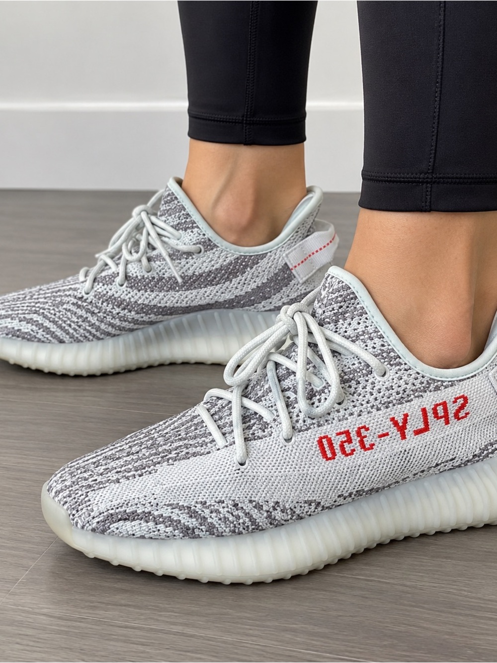 Adidas Yeezy Boost 350 V2 Blue Tint Sneakers Size 6.5 New